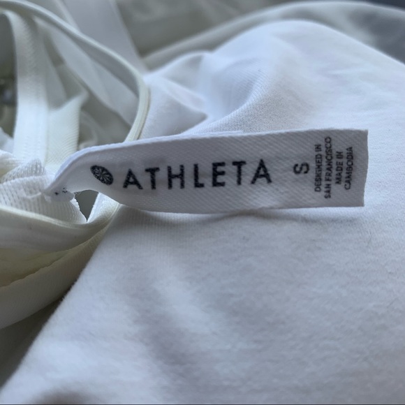 Athleta Reverse Layering Crop Sports Bra In White - Picture 8 of 9